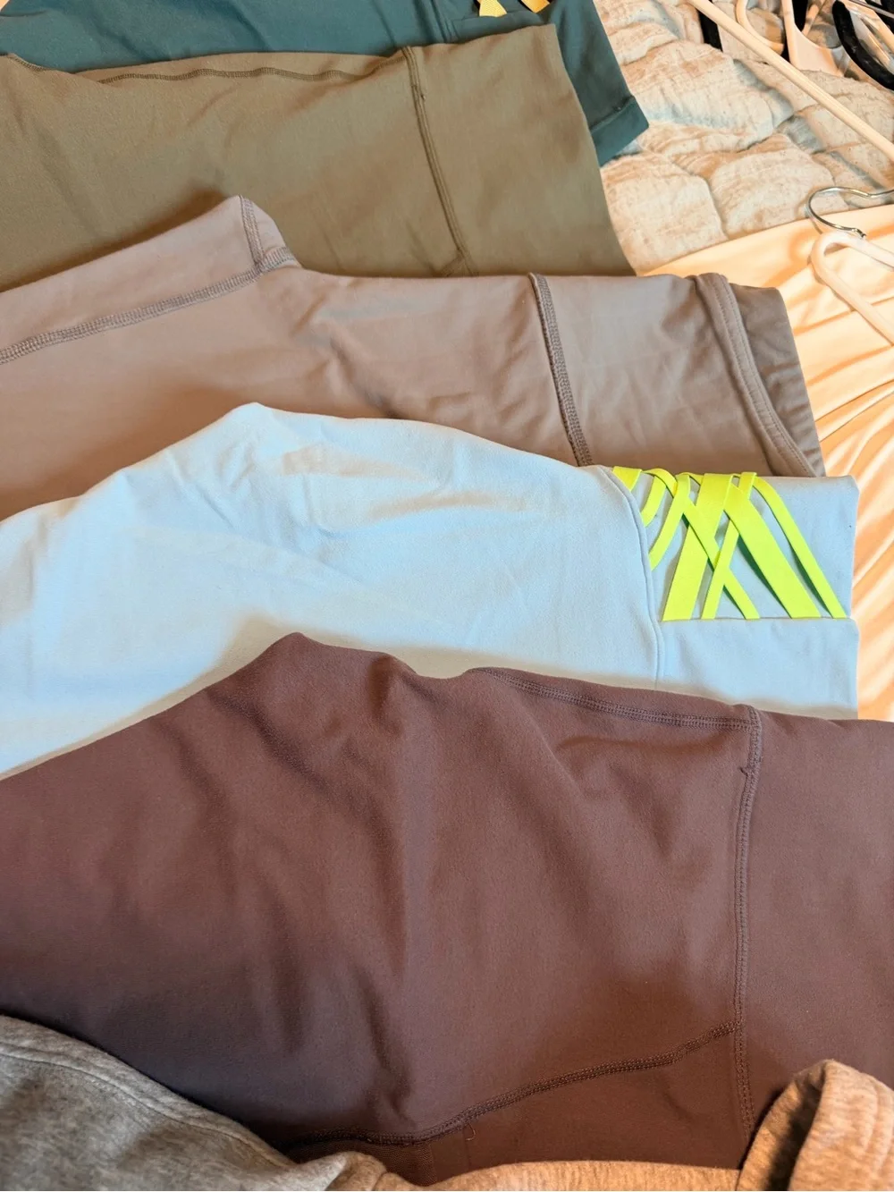 Fabletics Heather Gray Pullover Hoodie and 8 pair leggings mediums - Picture 4 of 8